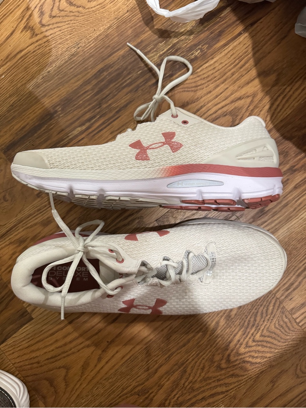 Under Armour Charged Gemini Men’s Cream Running Shoes with Coral Accents